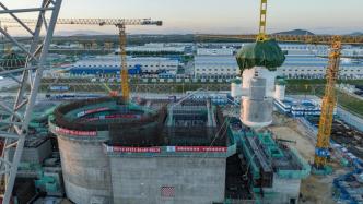 全球首个陆上商用小型核反应堆“玲龙一号”核心模块吊装成功