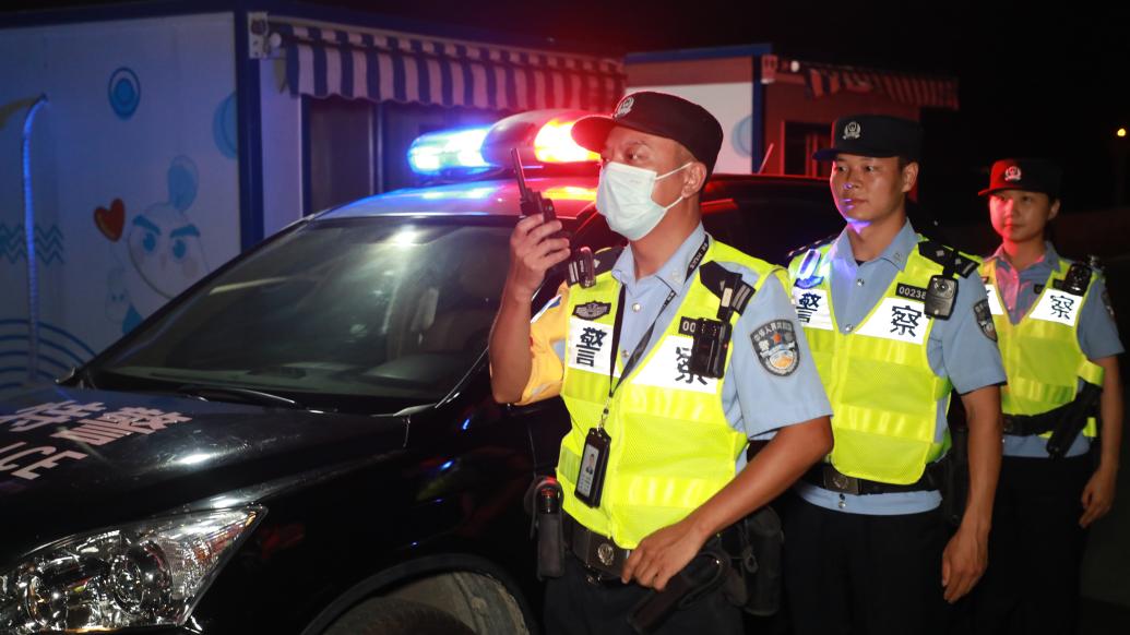 步巡+無人機巡，長航警方在蘇滬交界水域勸離江邊戲水群眾