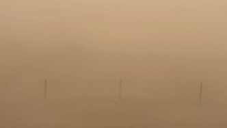 视频｜甘肃酒泉出现沙尘天气，最低能见度不足十米