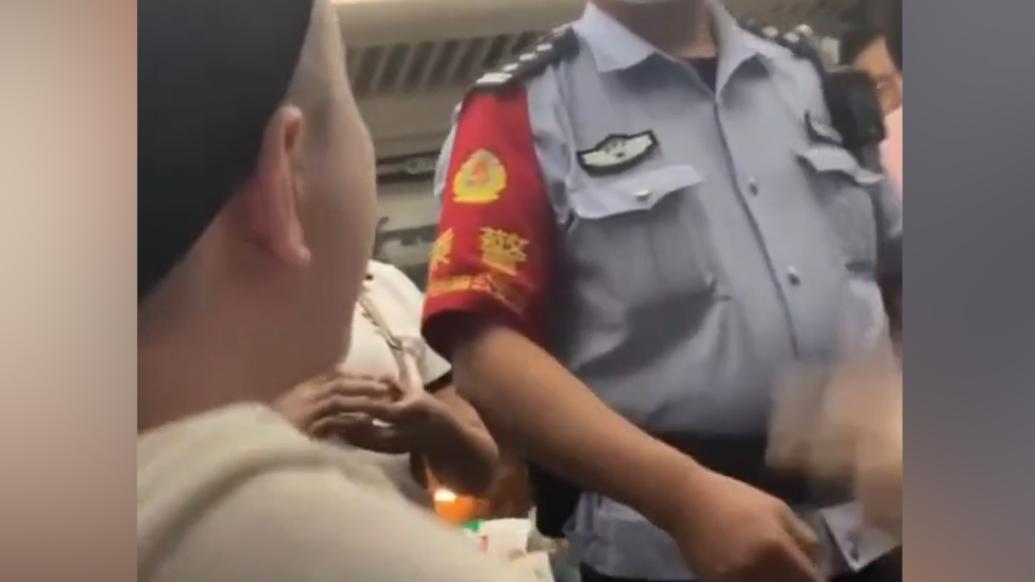 男子霸座称年薪千万叫嚣让乘警坐牢，合肥铁路公安：行政拘留