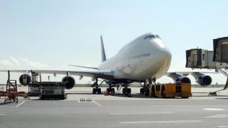 飞往上海的国际航班备降北京，因机上旅客突发疾病