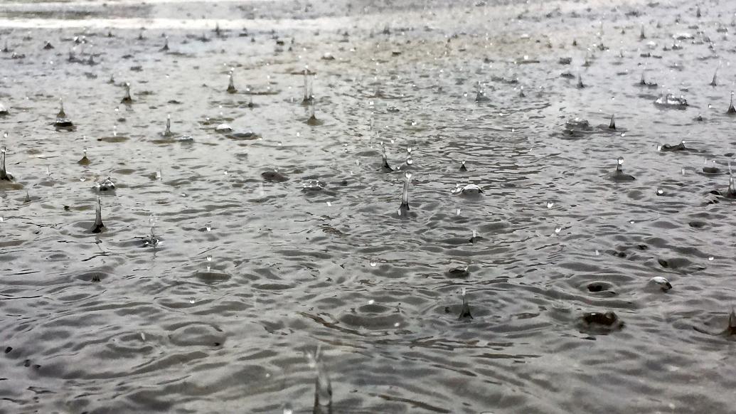 新一轮强降雨发展：多地有大暴雨，北方凉意渐显