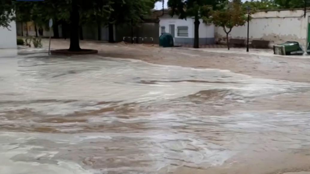 西班牙多地遭遇强降雨天气