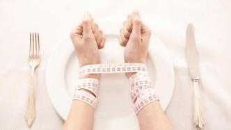 从115斤瘦到68斤，女子因男友一句话疯狂减肥患上厌食症