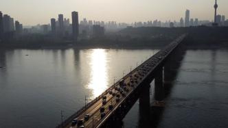 航拍武汉长江大桥丨一桥飞架南北，天堑变通途