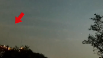 济南拍到不明飞行物坠落，天文台工作人员：不是水滴，有明显动力飞行轨迹
