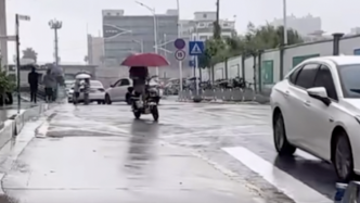 暴雨突袭深圳，部分区域积水消退交通恢复