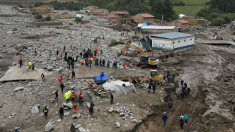 甘肃夏河县泥石流灾害已致3死3伤，另有4人失联