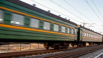 受强降雨影响，广铁组织转运K1206次、Z385次等列车逾1500名旅客