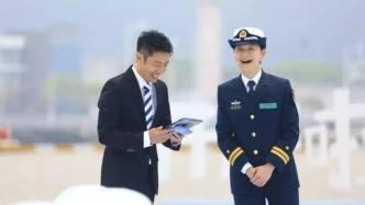 中国海军首位女舰长韦慧晓，成为亚运会火炬手！