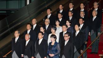 岸田内阁改组换掉13人，实际主打“端水”求连任？