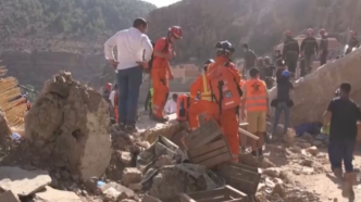 摩洛哥震后搜救持续，70岁老人设法救出10人
