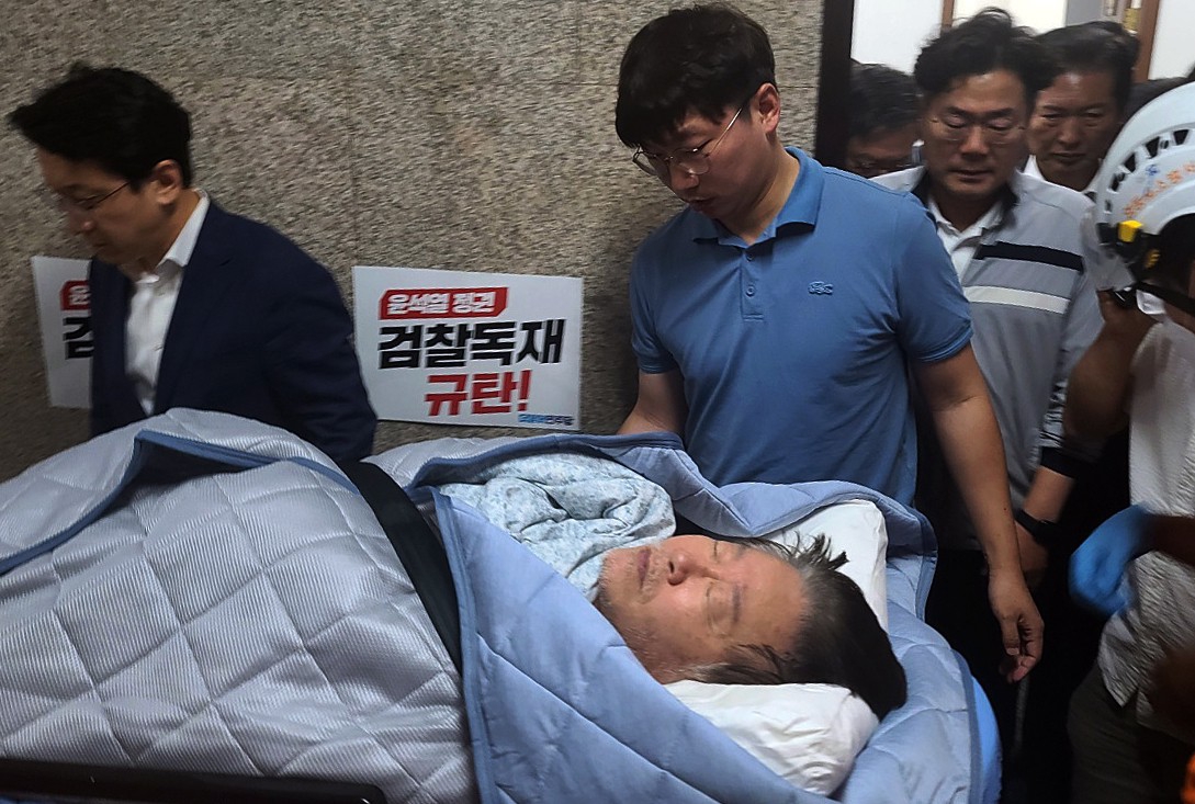 李在明绝食第19天因健康恶化被送医，韩国检方提请将其拘捕