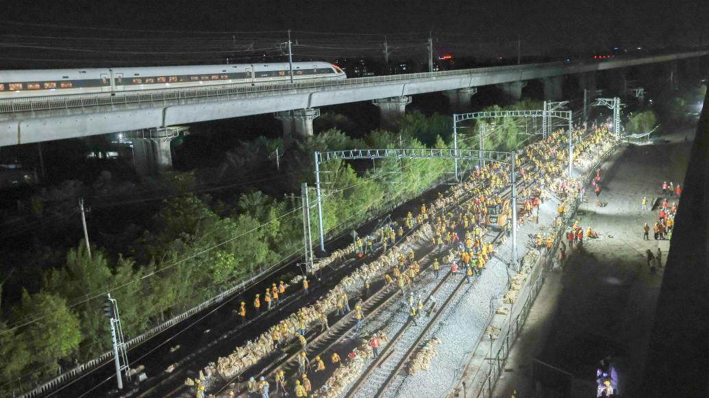 沪昆铁路上海段完成线路拨接，为沪苏湖铁路建设腾地