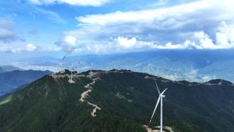 国家首批大型风电光伏基地项目雅砻江腊巴山风电项目投产发电