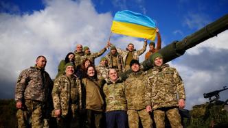 英国国防部：计划在年底前培训3万名乌克兰军人