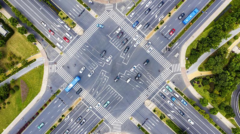 注意！明日起，上海这些道路限定时段内禁止一切车辆通行