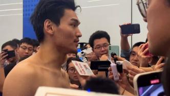 对话冠军｜徐嘉余斩获男子50米仰泳决赛：意料之中，主场压力不大