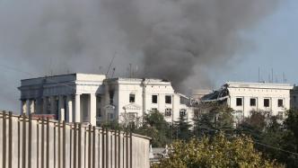 俄黑海舰队总部坍塌建筑被爆破拆除