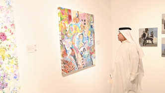 科威特举办慈善艺术展，40余件绘画作品参展