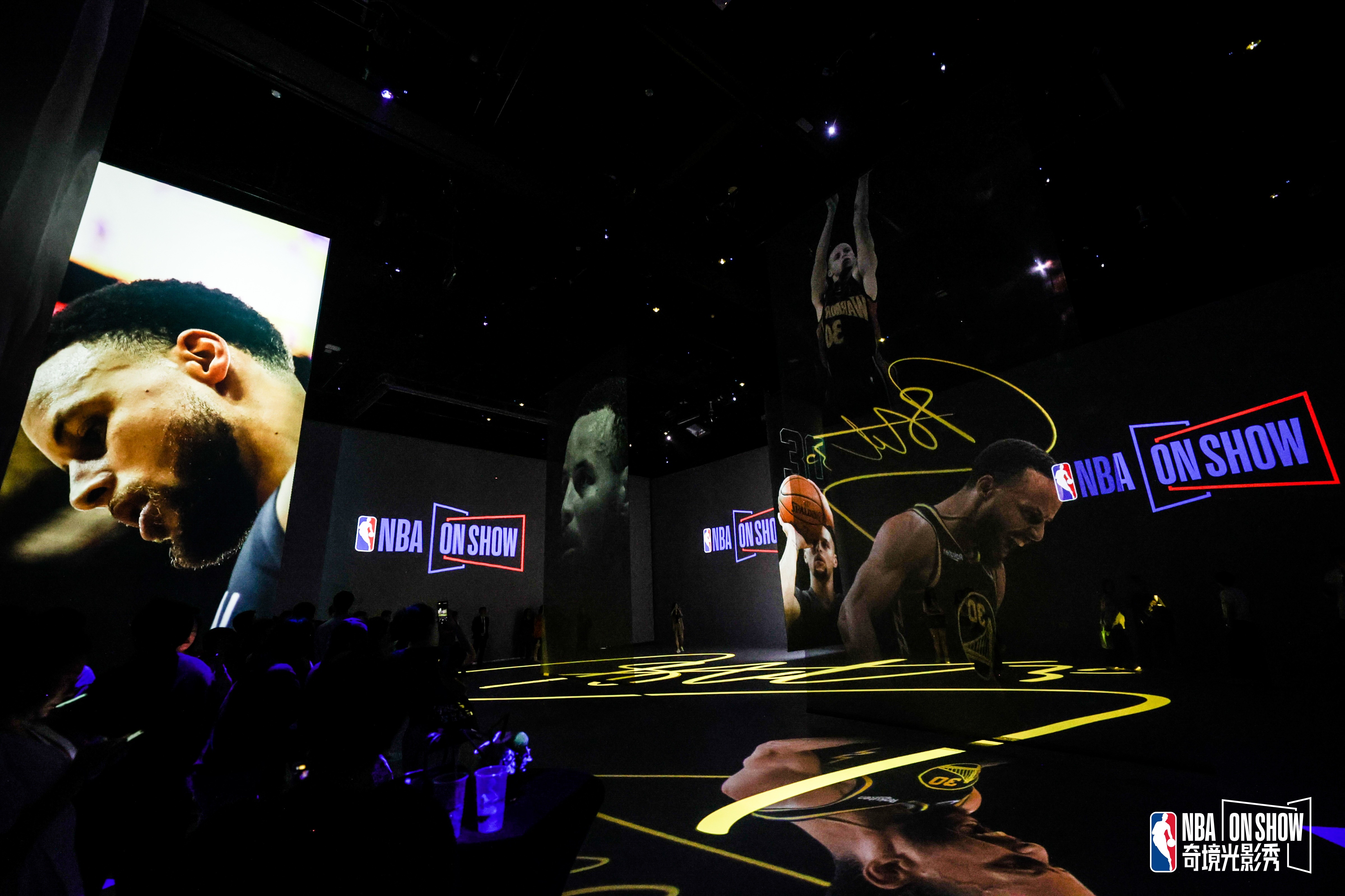 NBA奇境光影秀来到上海，乔丹、科比签名球衣现场展览