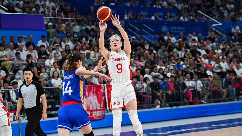 女籃55分大勝迎開(kāi)門紅，李夢(mèng)感嘆回家比賽真好