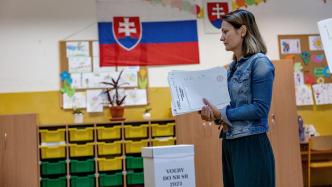 斯洛伐克国民议会选举投票开始，前总理菲佐政党领跑民调
