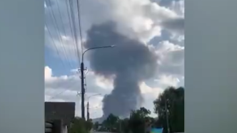 乌克兰西部一处石油管道破裂并起火