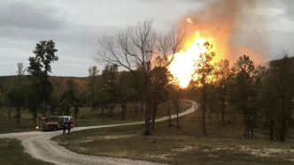 美国阿肯色州天然气管道发生爆炸，方圆1英里居民被要求撤离