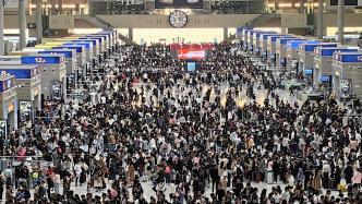 郑州铁路局：8天假期累计发送旅客超600万人次，日均75.1万人次