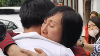 失散25年母子在上海团聚，儿子回忆当年“仿佛掉进了深渊”