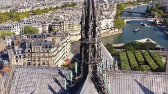 巴黎圣母院塔尖重现：历时4年，耗资70亿