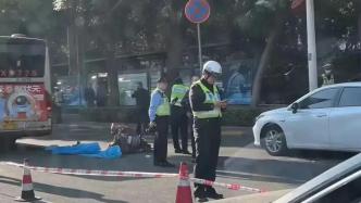 网友反映天津一儿童遭“开门杀”后被公交碾压，交警已介入