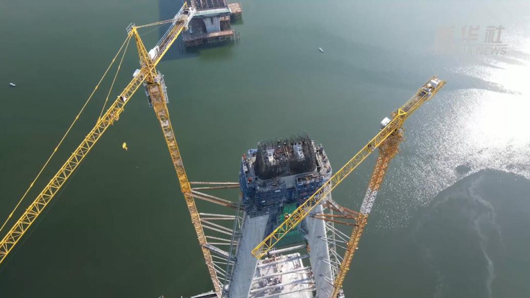 長沙香爐洲大橋主塔順利封頂