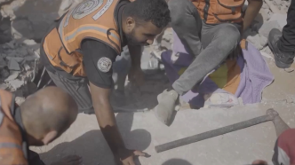 加沙地带连续遭遇空袭，救援工作困难重重