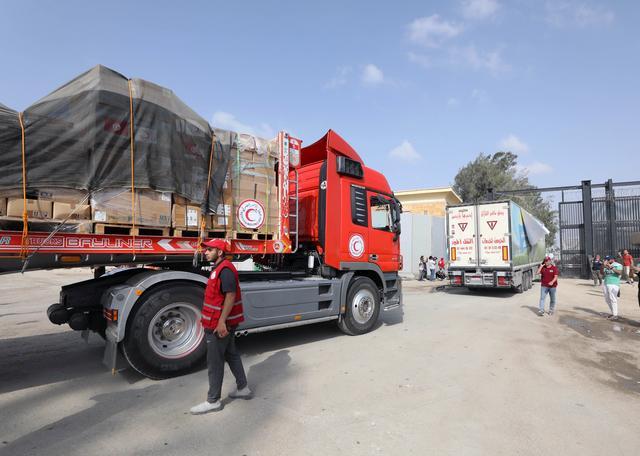 巴勒斯坦红新月会：帮助货车接纳总数已达84辆