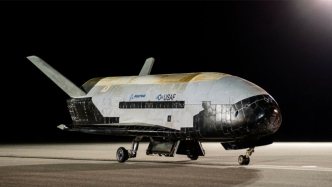 美太空军下月发射X-37B飞行器，首次前往高轨道引发猜测