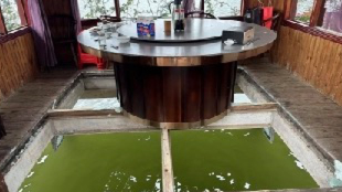 泉州一原区长因餐厅玻璃地板破碎落水去世？当地部门：还没定性