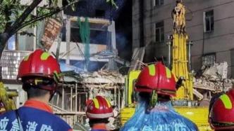 温州市永嘉县桥头镇一民房坍塌，造成4人遇难