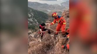 消防员400米高空索降救被困悬崖男子