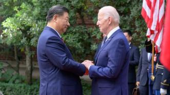 中美元首会晤开始前，习近平同拜登握手合影