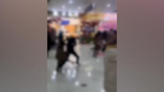 山东滨州警方通报万达广场多人打架：两门店招揽生意发生纠纷