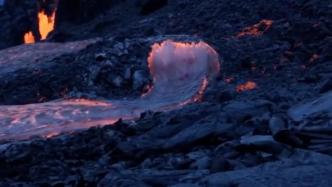 火山或于几天内喷发，冰岛小镇居民疏散
