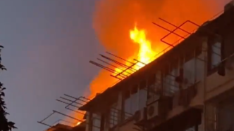 上海一居民住宅发生火灾46人紧急撤离，火灾原因正在调查