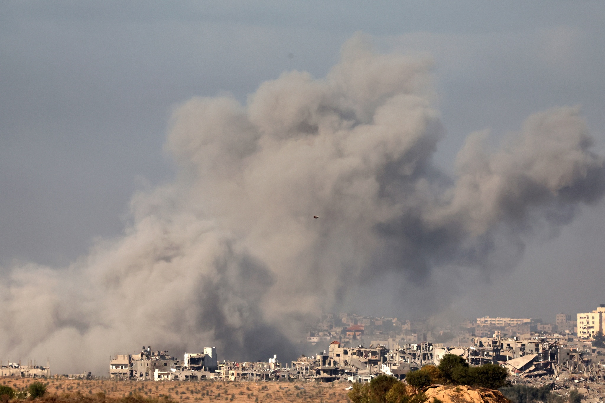 现场直击｜加沙地带将于24日停火 以军23日继续在加沙开展军事行动_凤凰网视频_凤凰网