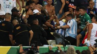 巴西世预赛主场不败被终结，梅西谴责警方动武