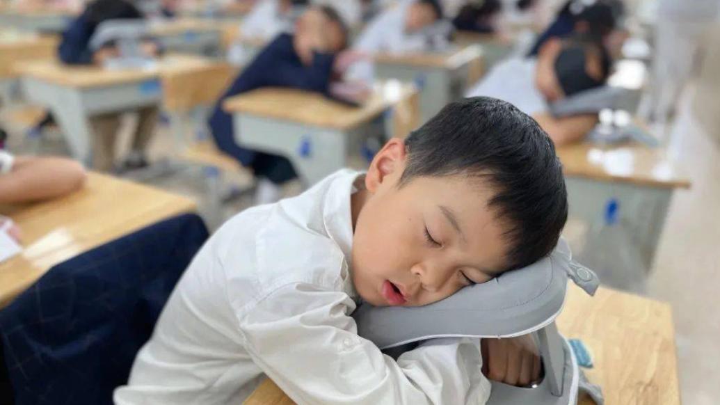 “开房”都要保午睡！教师：愈发重视孩子身心发展，是社会进步的表现