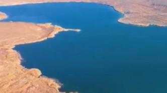 新疆有片长得像“8”的湖