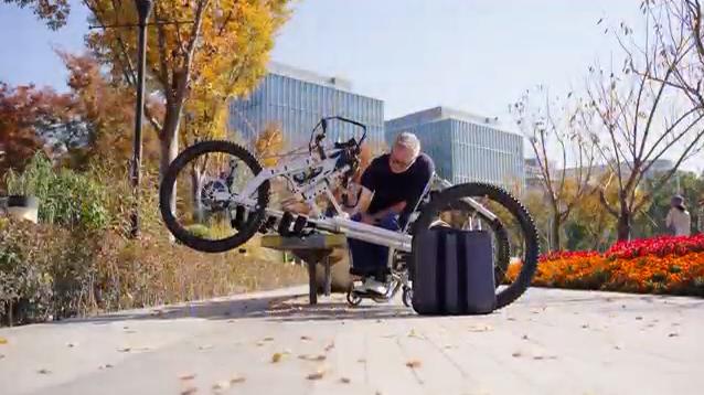 成就残障人士越野梦，上海瘫痪教师打造中国首辆轮椅山地车