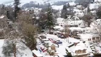英国英格兰北部遭遇强降雪，电力中断交通受阻